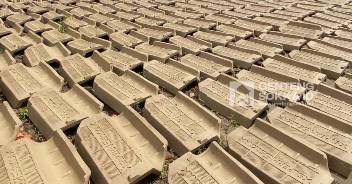 Pilih Genteng Tanah Liat atau Beton untuk Atap Rumah