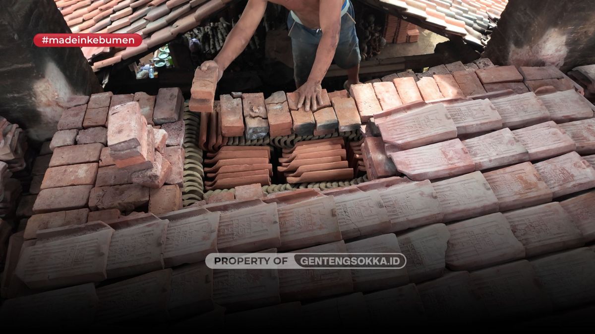 Perbedaan Genteng Tanah Liat dan Beton Lengkap